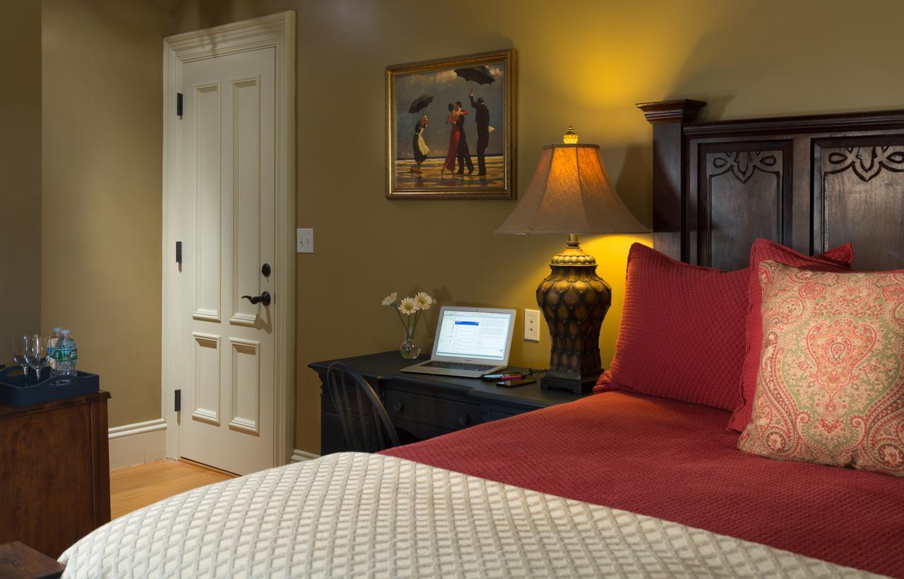 Bed and breakfast Rockland Talbot House Extérieur photo