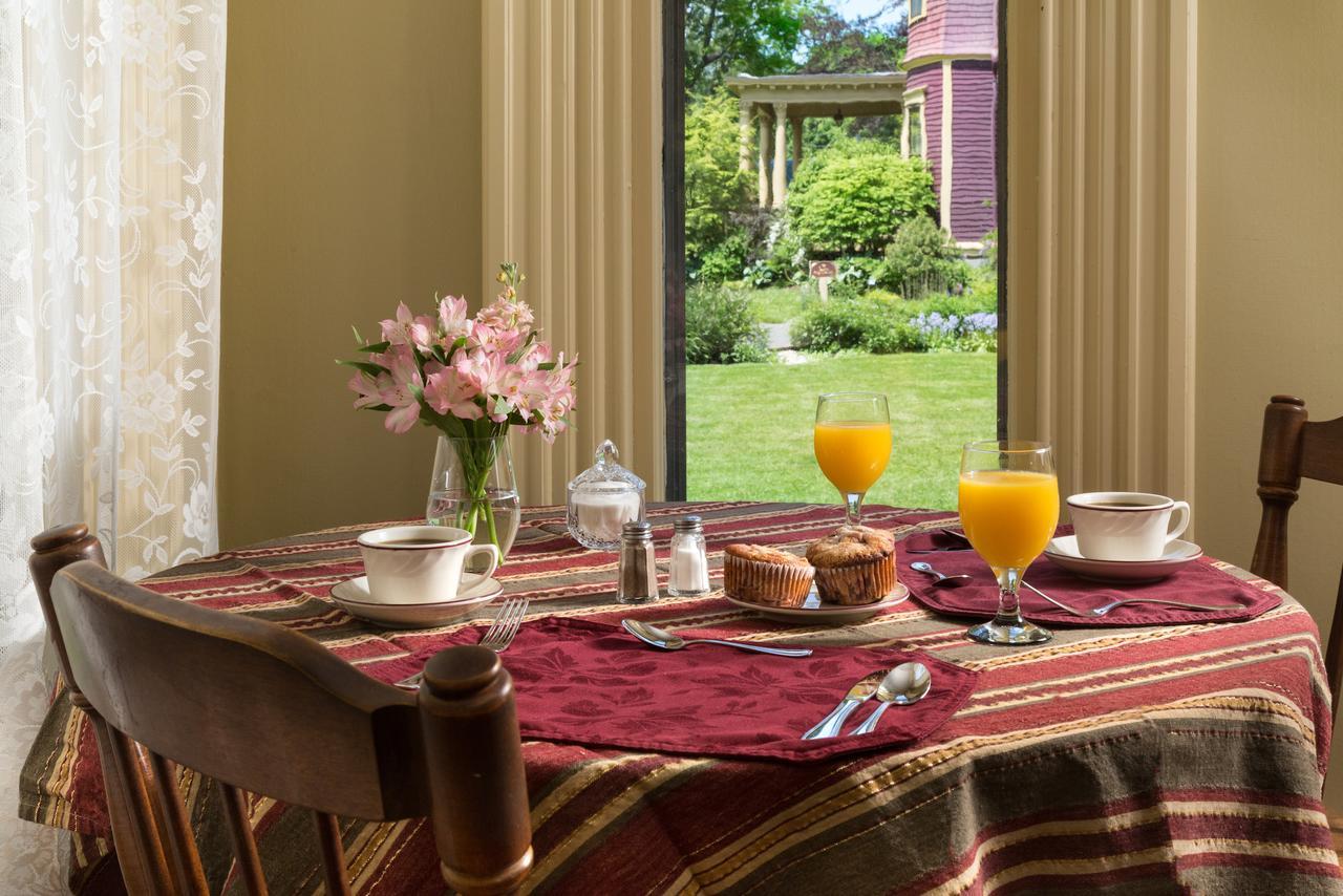 Bed and breakfast Rockland Talbot House Extérieur photo